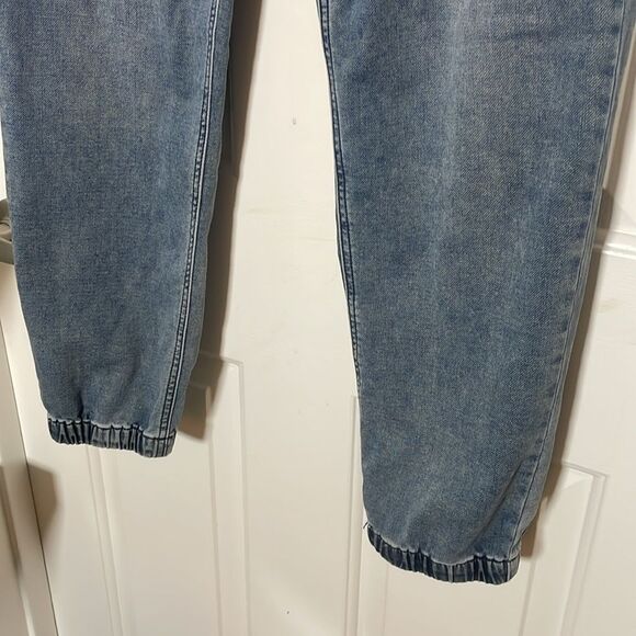 Joe's Jeans The French Terry Denim Joggers in Rain | size 30 - Picture 4 of 8